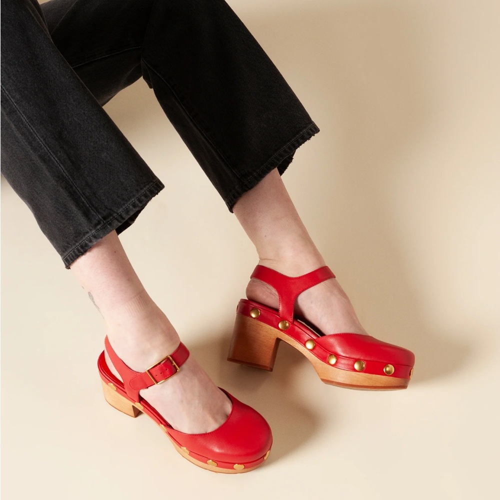 New with box Charlotte Stone Maud Clogs